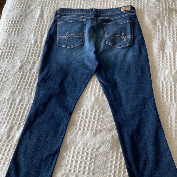 Denizen by LEVI'S Modern Slim Jeans Mid-Rise Cropped Pristine Condition Size 31 - Picture 4 of 6